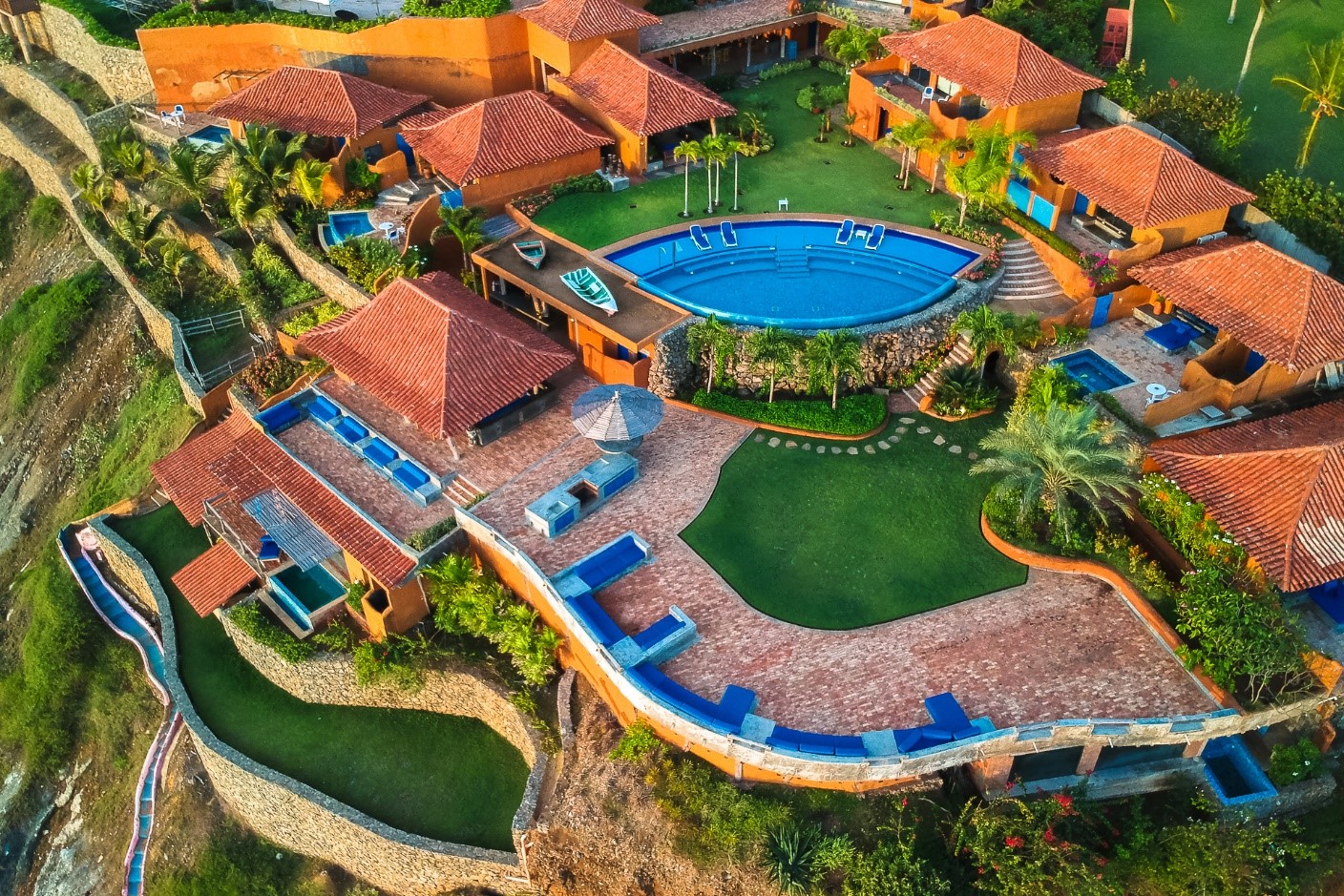 Cala Margarita Hotel & Residences / Ranchos de Chana