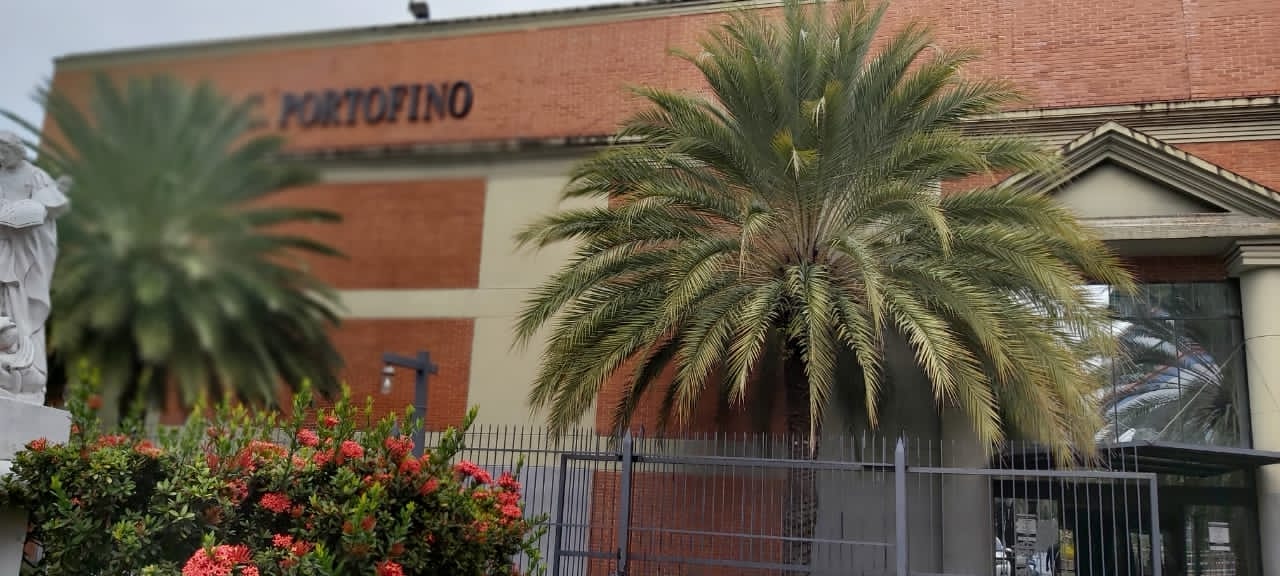 Portofino Plaza Hotel